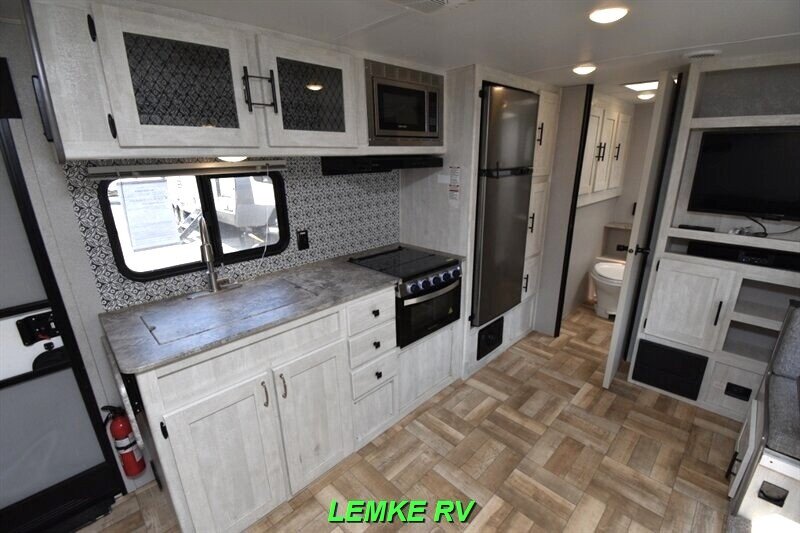 2022 Forest River Shasta 25RB   - Photo 10 - Rocklin, CA 95677