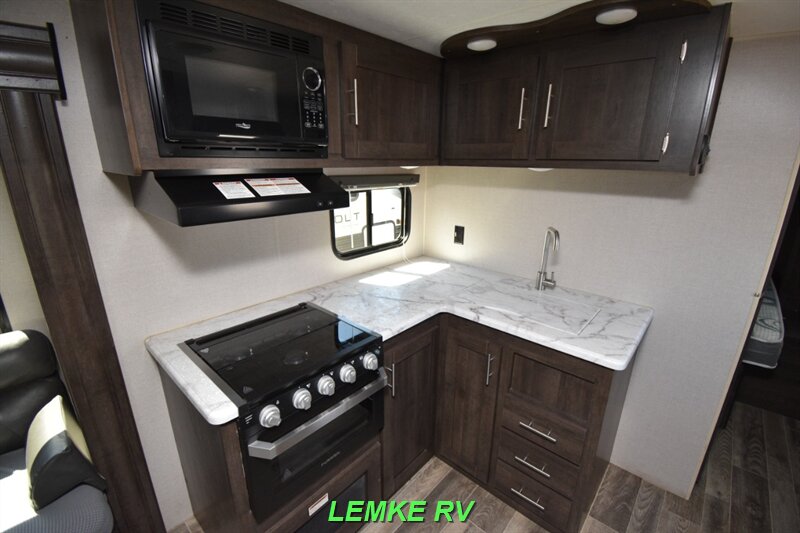 2020 K-Z RV Sportsmen LE 261BHKLE   - Photo 19 - Rocklin, CA 95677