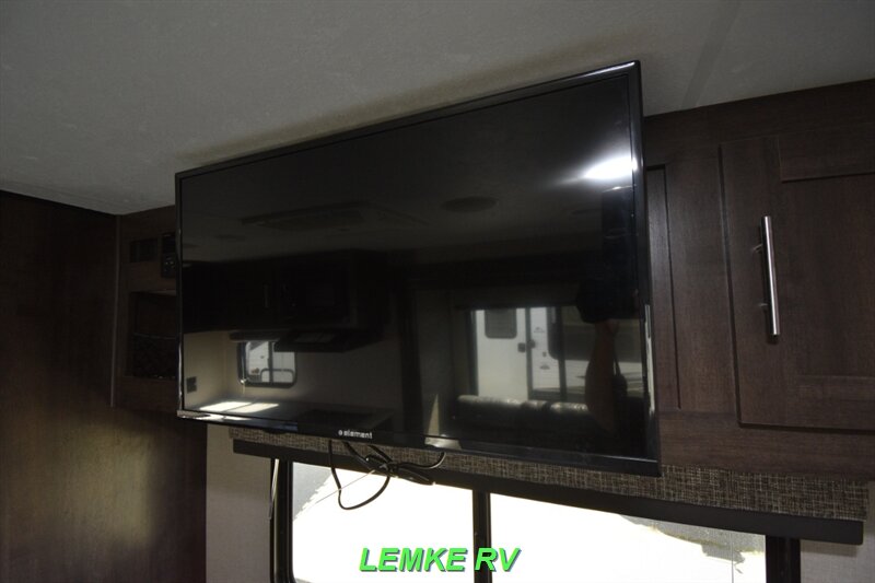 2020 K-Z RV Sportsmen LE 261BHKLE   - Photo 26 - Rocklin, CA 95677