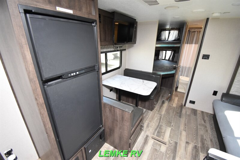 2020 K-Z RV Sportsmen LE 261BHKLE   - Photo 12 - Rocklin, CA 95677