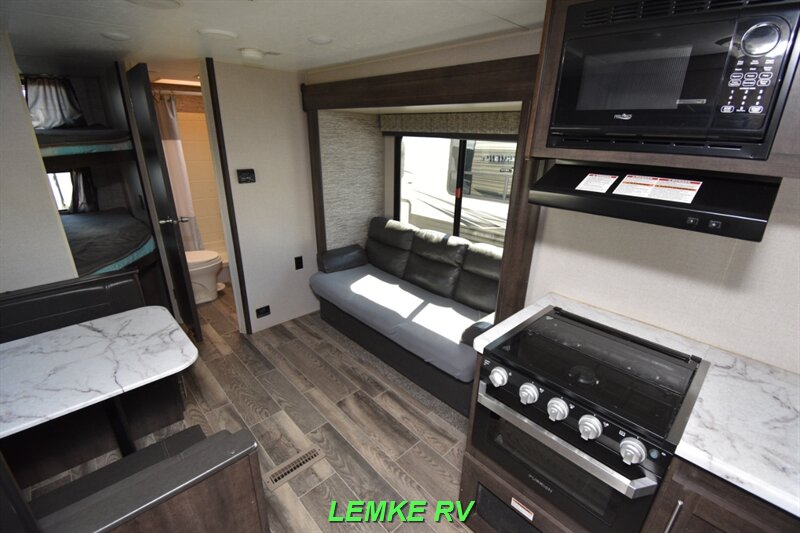 2020 K-Z RV Sportsmen LE 261BHKLE   - Photo 10 - Rocklin, CA 95677
