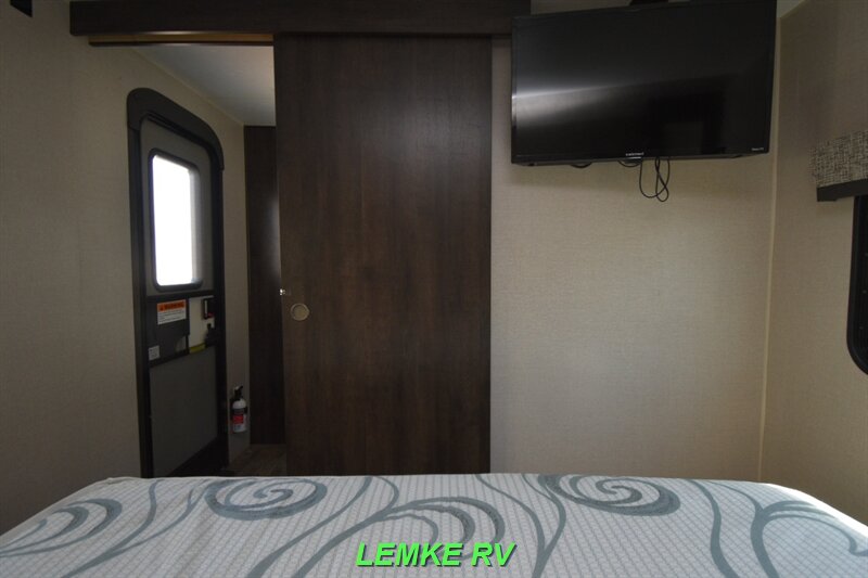 2020 K-Z RV Sportsmen LE 261BHKLE   - Photo 23 - Rocklin, CA 95677