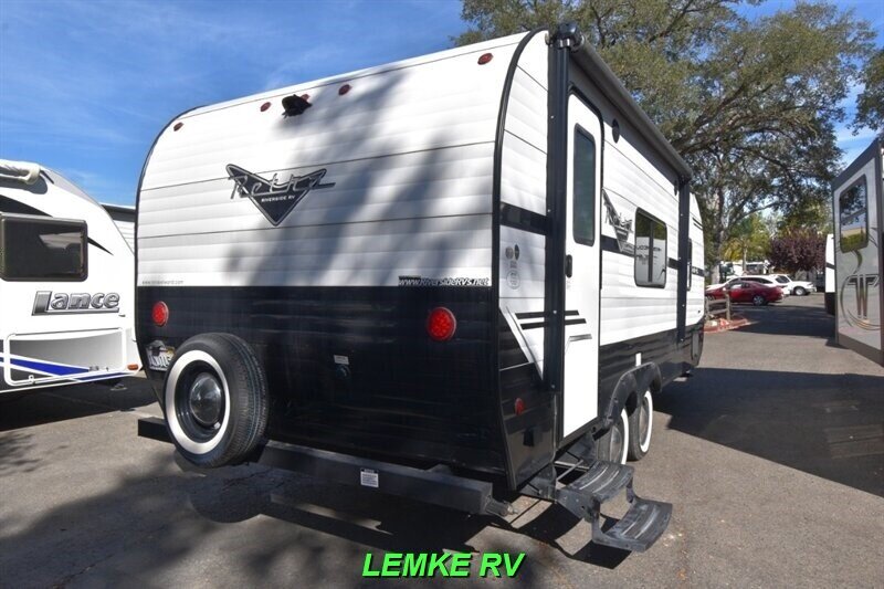 2020 Riverside RV Retro 189R   - Photo 8 - Rocklin, CA 95677