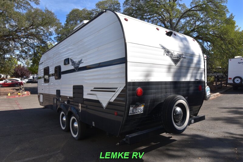 2020 Riverside RV Retro 189R   - Photo 7 - Rocklin, CA 95677