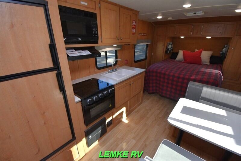 2020 Riverside RV Retro 189R   - Photo 10 - Rocklin, CA 95677