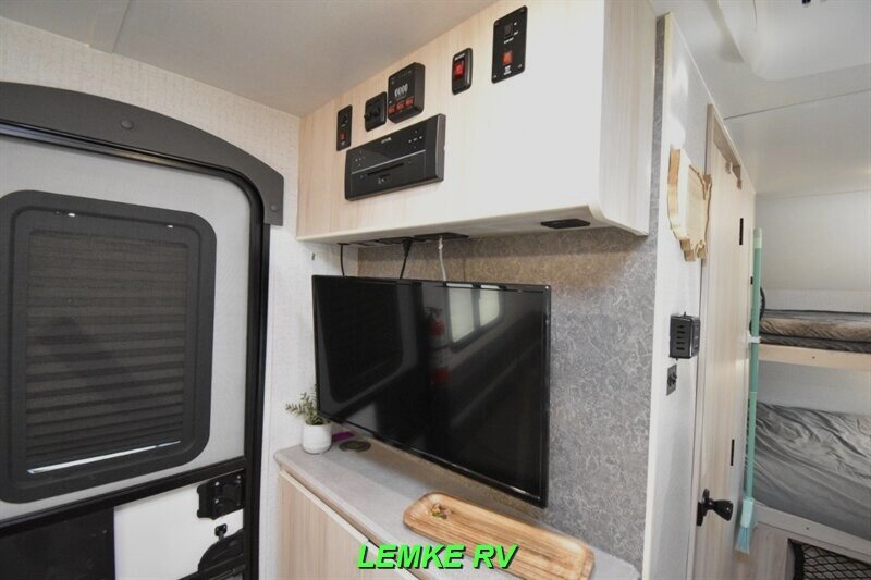 2022 Winnebago Hike H172BH   - Photo 23 - Rocklin, CA 95677