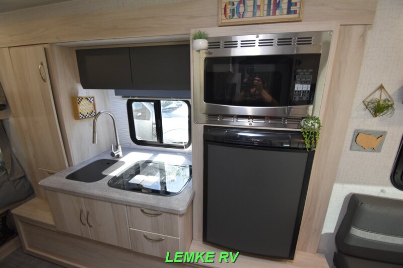 2022 Winnebago Hike H172BH   - Photo 14 - Rocklin, CA 95677