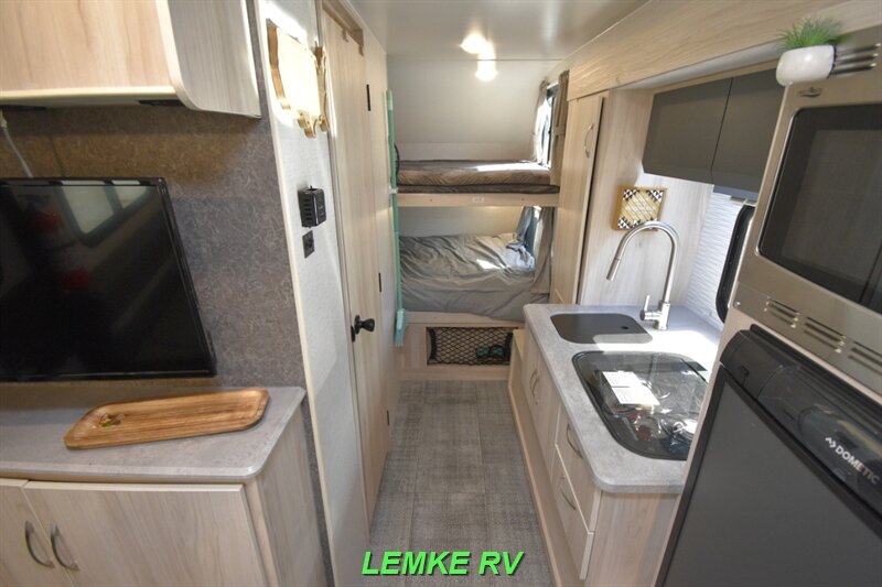 2022 Winnebago Hike H172BH   - Photo 2 - Rocklin, CA 95677