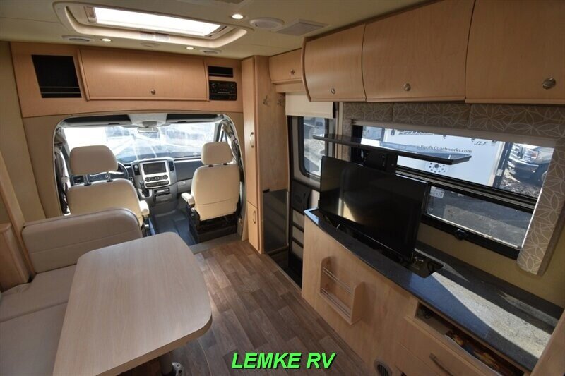 2015 Leisure Travel Unity U24MB   - Photo 18 - Rocklin, CA 95677
