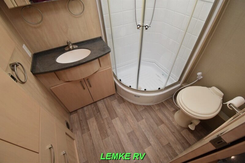 2015 Leisure Travel Unity U24MB   - Photo 20 - Rocklin, CA 95677