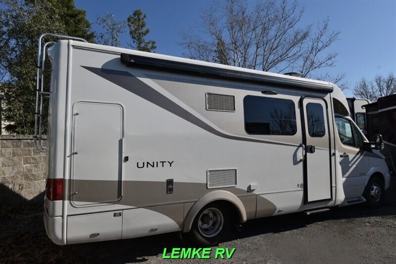2015 Leisure Travel Unity U24MB   - Photo 8 - Rocklin, CA 95677
