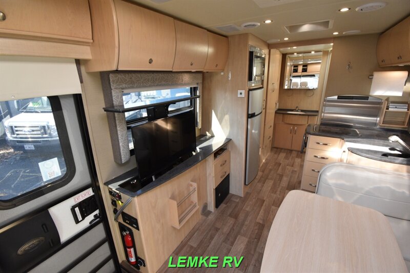 2015 Leisure Travel Unity U24MB   - Photo 12 - Rocklin, CA 95677