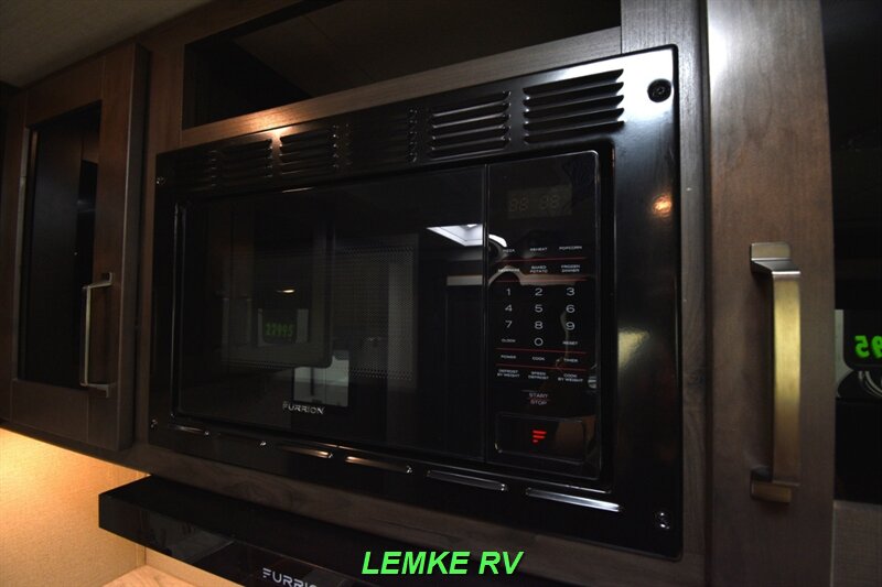2021 Grand Design Transcend Xplor 221RB   - Photo 22 - Rocklin, CA 95677