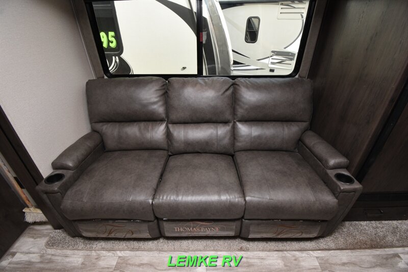 2021 Grand Design Transcend Xplor 221RB   - Photo 16 - Rocklin, CA 95677