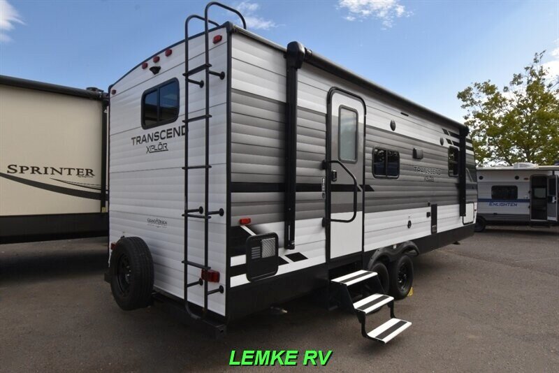 2021 Grand Design Transcend Xplor 221RB   - Photo 9 - Rocklin, CA 95677