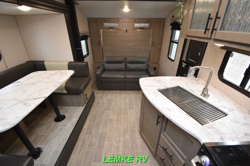 2021 Venture RV Sonic 220VRB   - Photo 2 - Rocklin, CA 95677