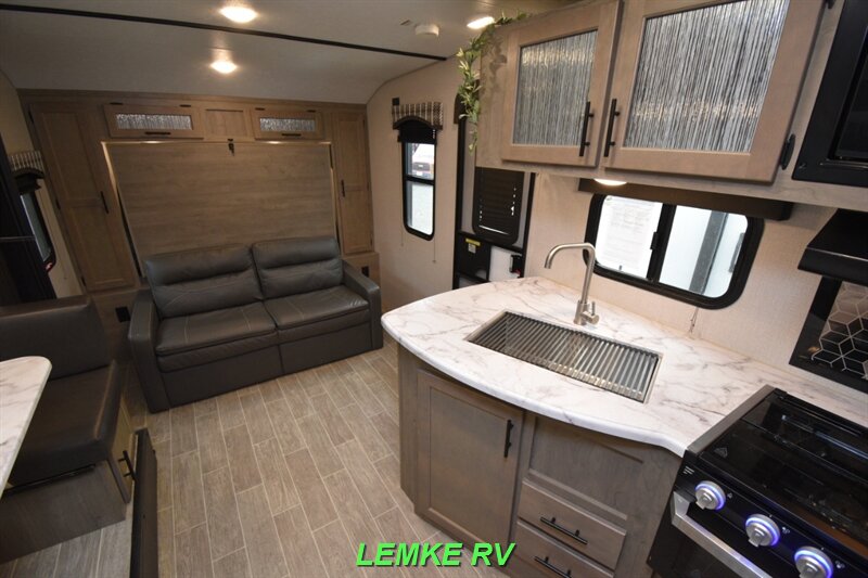 2021 Venture RV Sonic 220VRB   - Photo 22 - Rocklin, CA 95677