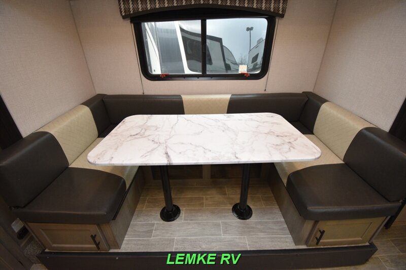 2021 Venture RV Sonic 220VRB   - Photo 14 - Rocklin, CA 95677
