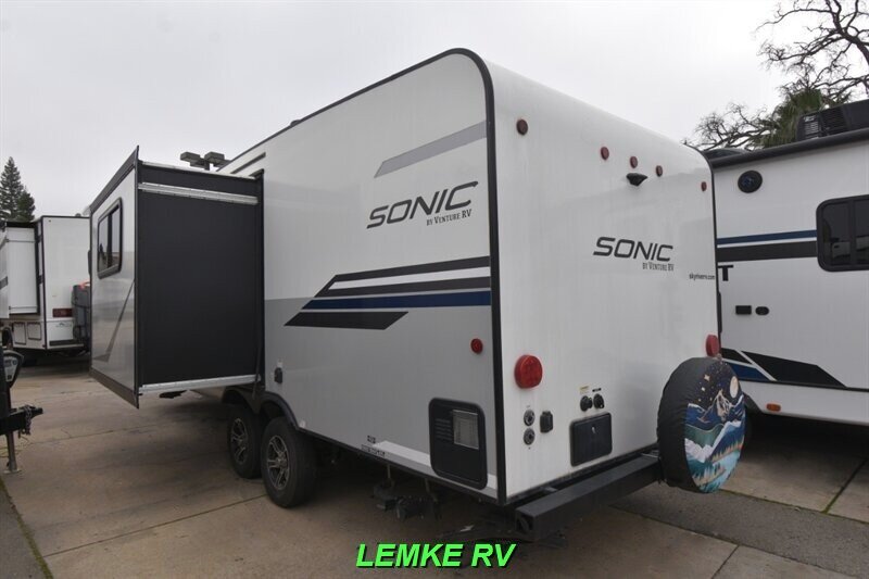 2021 Venture RV Sonic 220VRB   - Photo 7 - Rocklin, CA 95677