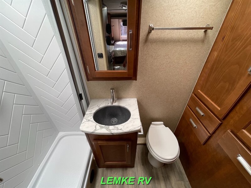 2021 Lance 1985   - Photo 19 - Rocklin, CA 95677