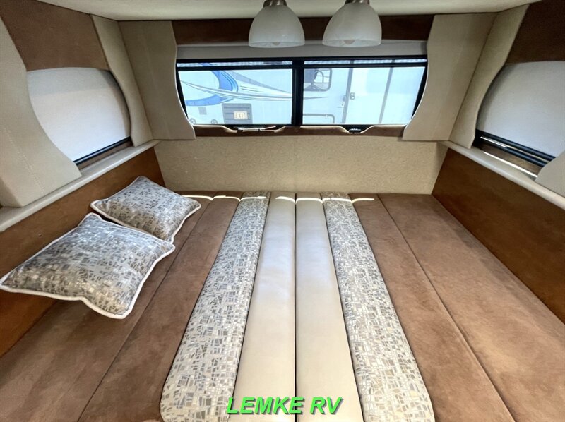 2021 Lance 1985   - Photo 15 - Rocklin, CA 95677