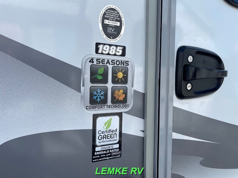 2021 Lance 1985   - Photo 10 - Rocklin, CA 95677