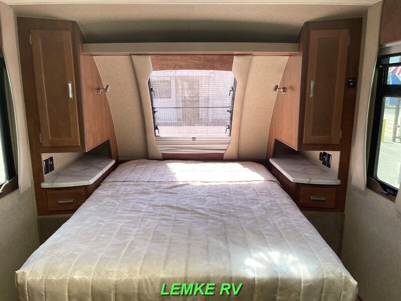 2021 Lance 1985   - Photo 17 - Rocklin, CA 95677