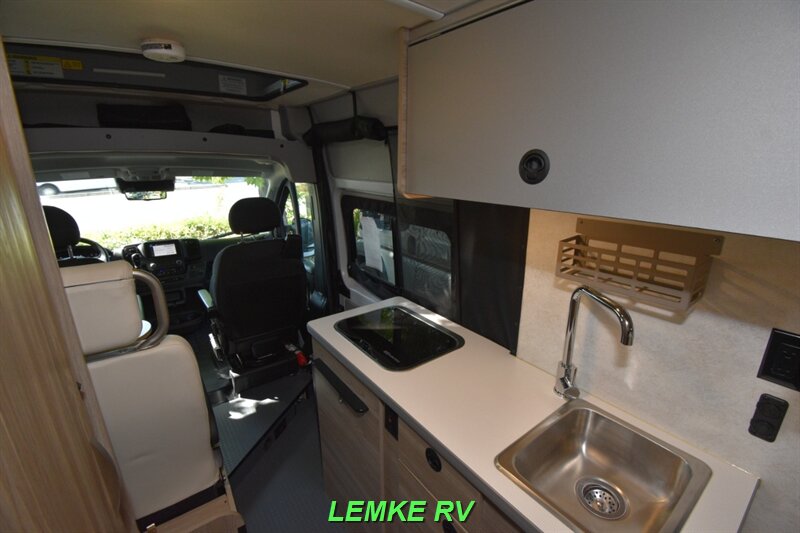 2024 Winnebago Solis 59P   - Photo 21 - Rocklin, CA 95677
