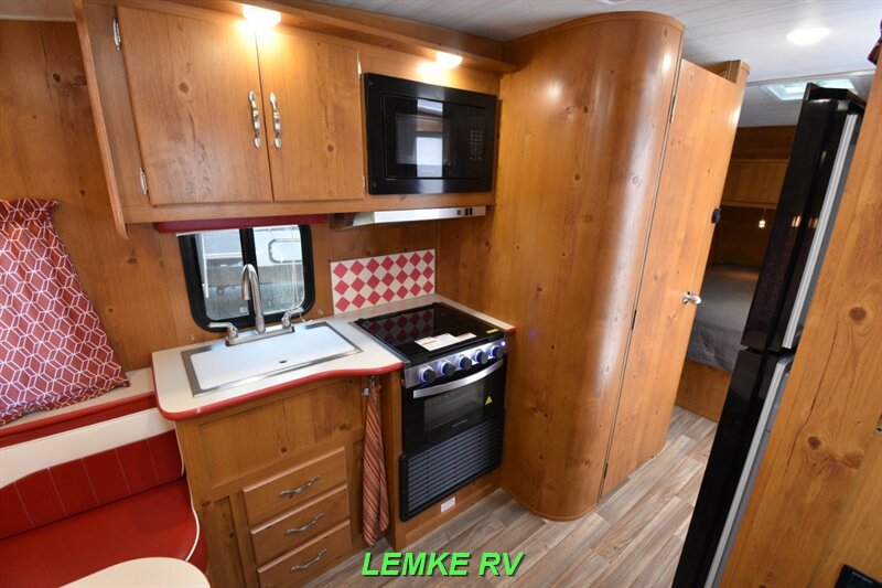 2026 Gulf Stream Vintage Cruiser 19ERD   - Photo 12 - Rocklin, CA 95677