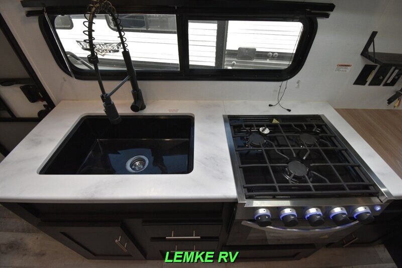 2023 Keystone Springdale 222RDWE   - Photo 21 - Rocklin, CA 95677