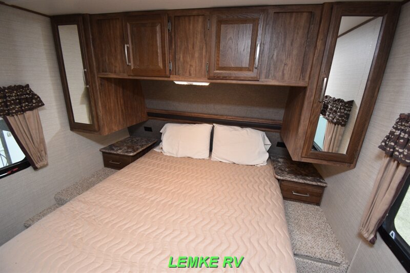 2016 Keystone Cougar 22RBIWE   - Photo 17 - Rocklin, CA 95677
