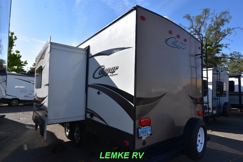 2016 Keystone Cougar 22RBIWE   - Photo 7 - Rocklin, CA 95677