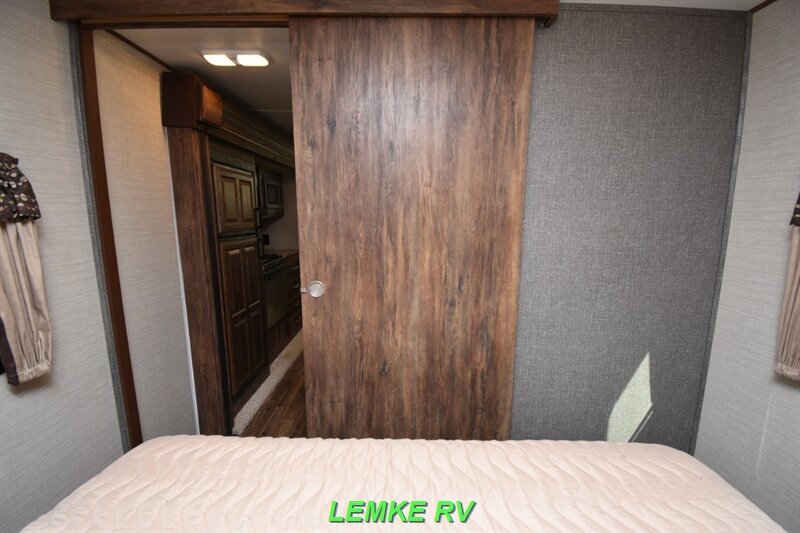 2016 Keystone Cougar 22RBIWE   - Photo 19 - Rocklin, CA 95677