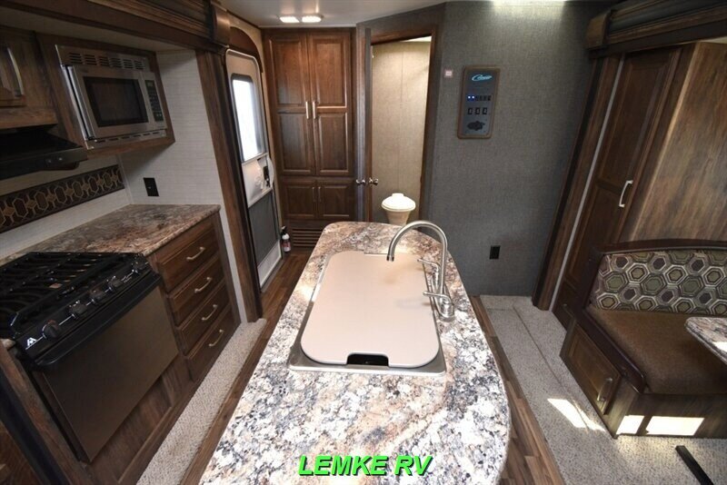 2016 Keystone Cougar 22RBIWE   - Photo 2 - Rocklin, CA 95677