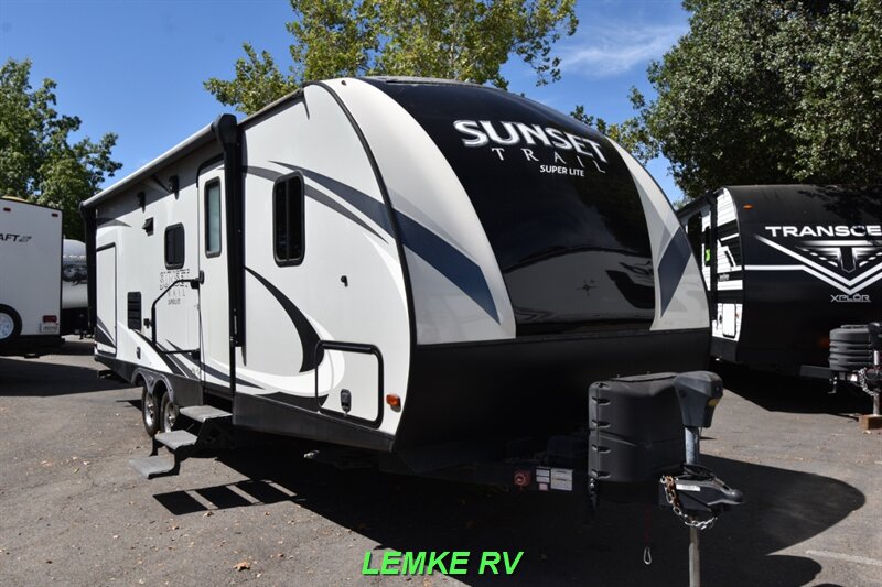 2018 CrossRoads RV Sunset Trail Super Lite 253RB   - Photo 1 - Rocklin, CA 95677