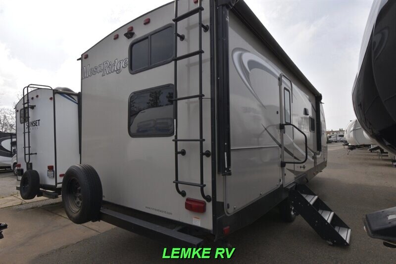 2021 Highland Ridge Mesa Ridge S-Lite 241BH   - Photo 9 - Rocklin, CA 95677