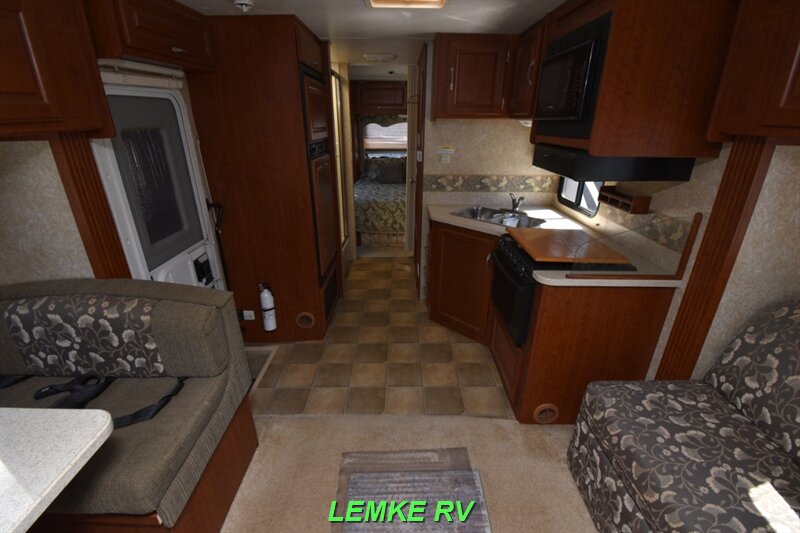 2007 Four Winds Chateau Sport 29R   - Photo 5 - Rocklin, CA 95677