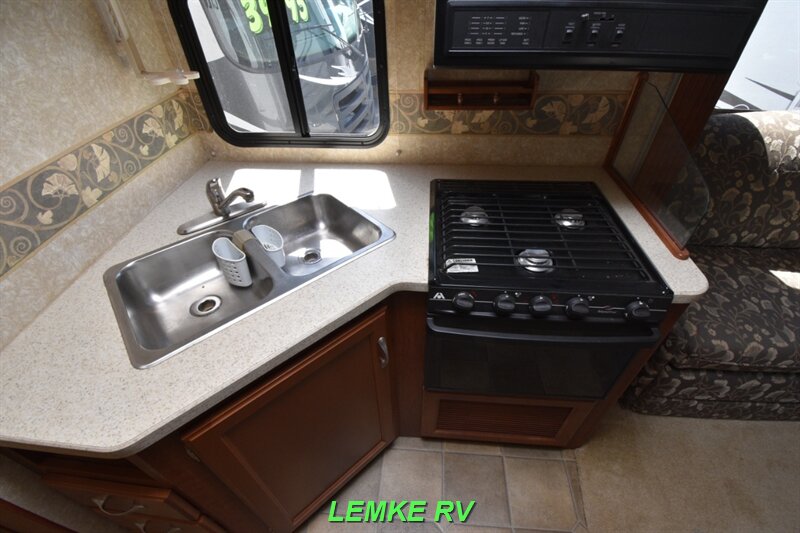2007 Four Winds Chateau Sport 29R   - Photo 17 - Rocklin, CA 95677