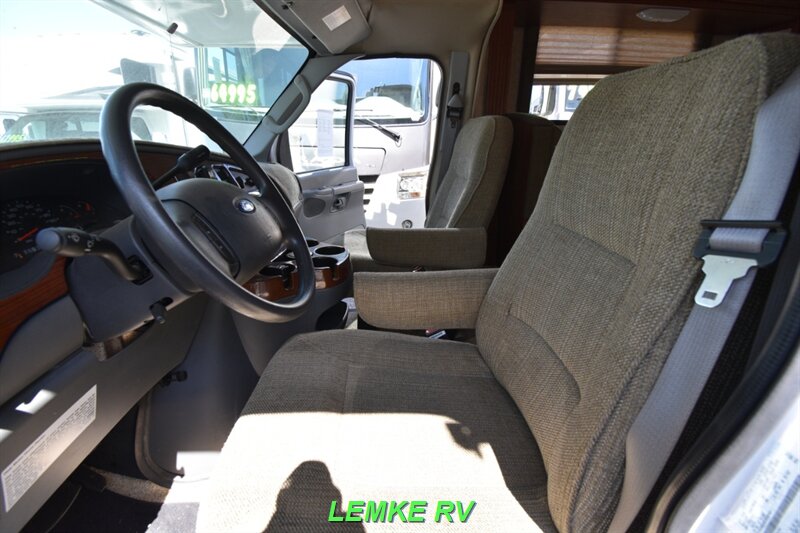 2007 Four Winds Chateau Sport 29R   - Photo 7 - Rocklin, CA 95677