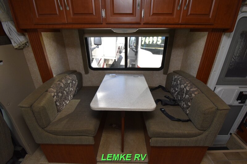 2007 Four Winds Chateau Sport 29R   - Photo 14 - Rocklin, CA 95677