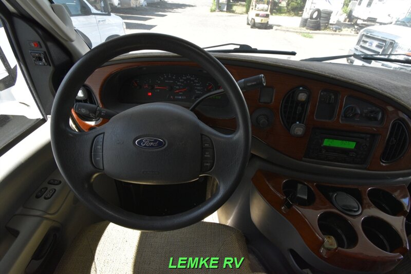 2007 Four Winds Chateau Sport 29R   - Photo 24 - Rocklin, CA 95677