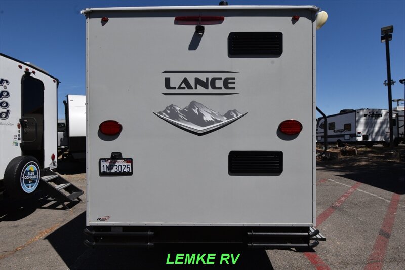 2021 Lance 1475   - Photo 8 - Rocklin, CA 95677