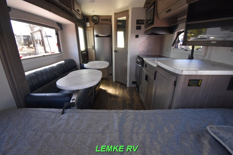2021 Lance 1475   - Photo 19 - Rocklin, CA 95677