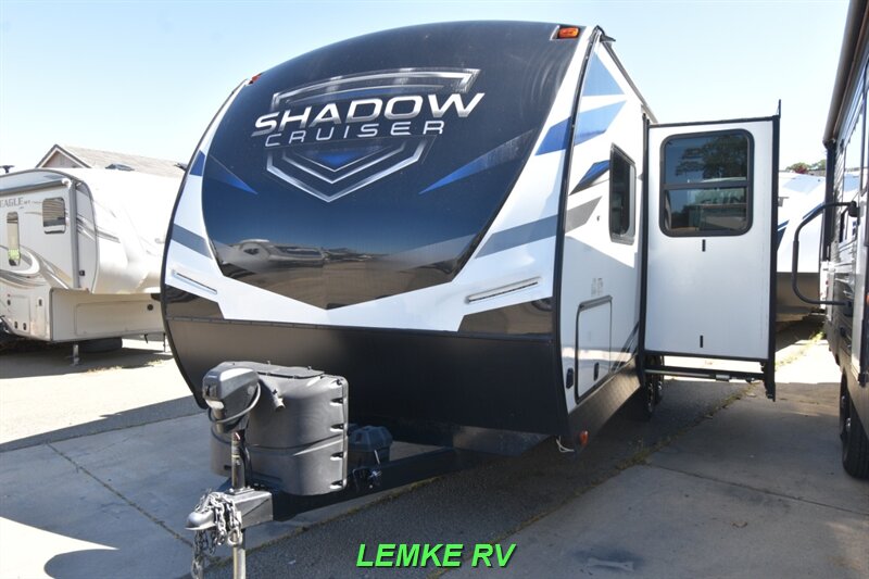 2022 Cruiser RV Shadow Cruiser 225RBS   - Photo 6 - Rocklin, CA 95677