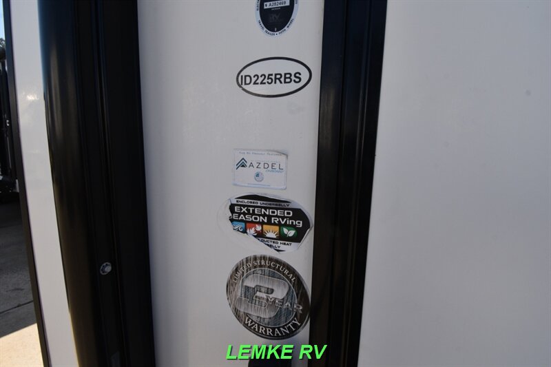 2022 Cruiser RV Shadow Cruiser 225RBS   - Photo 23 - Rocklin, CA 95677