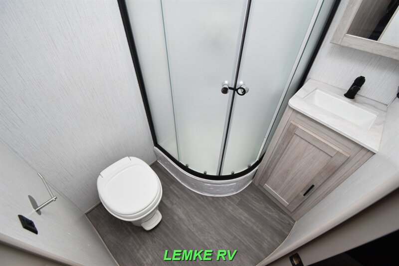 2022 Cruiser RV Shadow Cruiser 225RBS   - Photo 17 - Rocklin, CA 95677