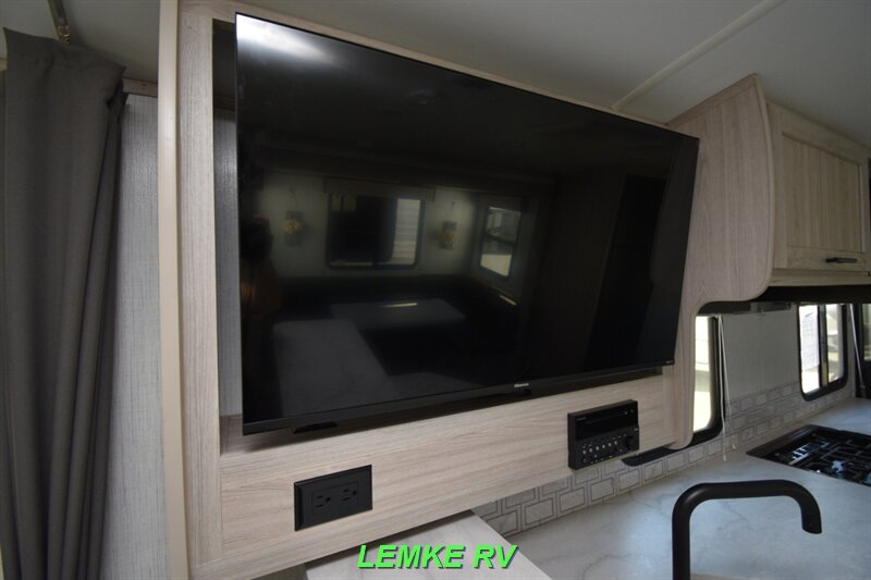 2022 Cruiser RV Shadow Cruiser 225RBS   - Photo 22 - Rocklin, CA 95677