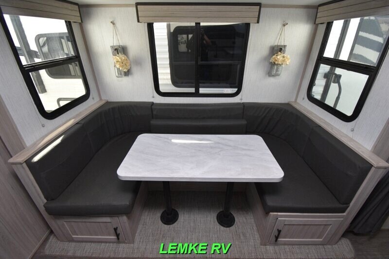2022 Cruiser RV Shadow Cruiser 225RBS   - Photo 13 - Rocklin, CA 95677