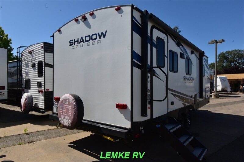 2022 Cruiser RV Shadow Cruiser 225RBS   - Photo 9 - Rocklin, CA 95677