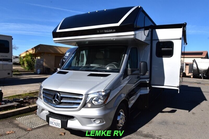 2019 Dynamax Isata 3 Series 24FW   - Photo 6 - Rocklin, CA 95677